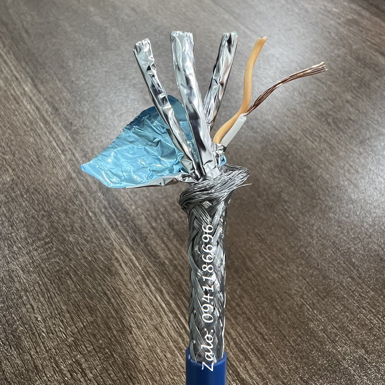 3 Sẵn kho Cáp mạng Cat7A - 23AWG gồm bốn cặp dây bọc lưới đồng xoắn 3 Sẵn kho Cáp mạng Cat7A - 23AWG gồm bốn cặp dây bọc lưới đồng xoắn