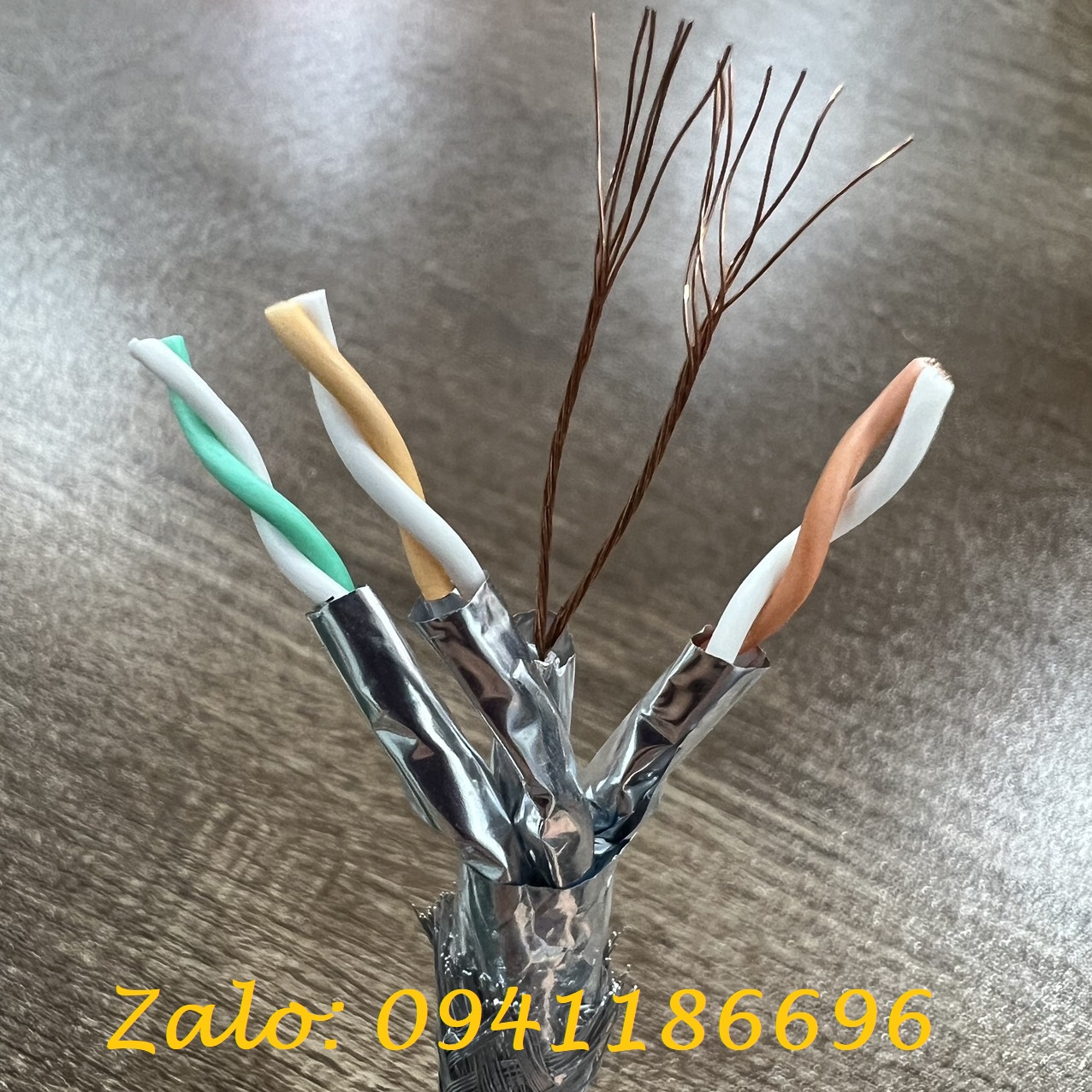 1 Sẵn kho Cáp mạng Cat7A - 23AWG gồm bốn cặp dây bọc lưới đồng xoắn 1 Sẵn kho Cáp mạng Cat7A - 23AWG gồm bốn cặp dây bọc lưới đồng xoắn