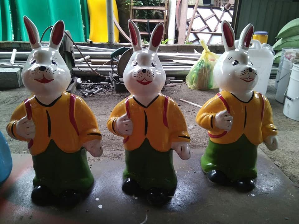 3 Tượng gà trống và gà mái