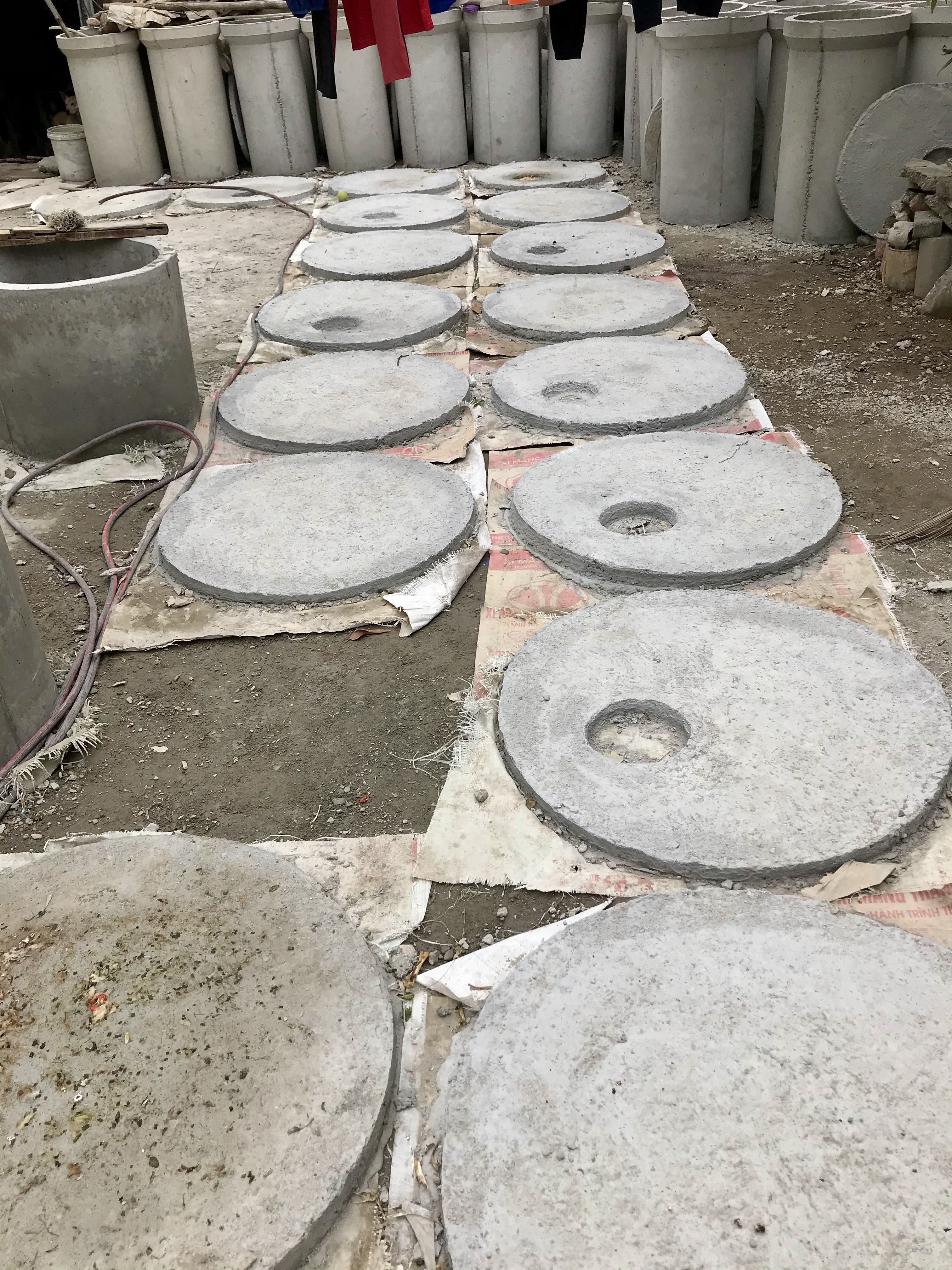 Bể phốt,cống thoát nước,các loại cấu kiện bê tông đúc sẵn giao tận nơi