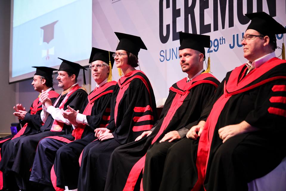 2 Aó  tốt nghiệp Khánh Hòa Ninh Thuận Bình Thuận Đà Nẵng Quảng Nam Quảng Ngãi Bình Định Phú Yên 2 Aó  tốt nghiệp Khánh Hòa Ninh Thuận Bình Thuận Đà Nẵng Quảng Nam Quảng Ngãi Bình Định Phú Yên