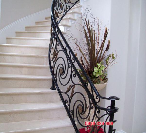 6 Cầu thang sắt, ban công sắt đẹp tại hà nội 6 Cầu thang sắt, ban công sắt đẹp tại hà nội
