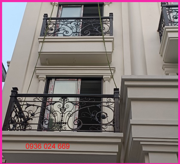 8 Cầu thang sắt, ban công sắt đẹp tại hà nội 8 Cầu thang sắt, ban công sắt đẹp tại hà nội