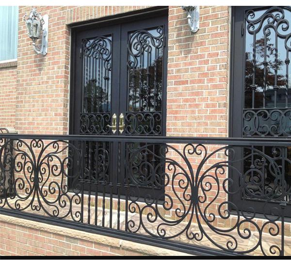 13 Cầu thang sắt, ban công sắt đẹp tại hà nội 13 Cầu thang sắt, ban công sắt đẹp tại hà nội