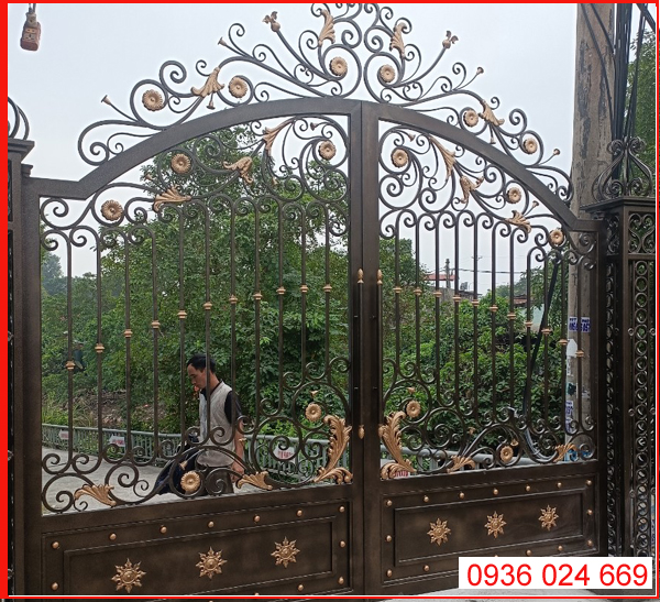 15 Mẫu cửa cổng sắt hoa văn nghệ thuật tại hà nội 15 Mẫu cửa cổng sắt hoa văn nghệ thuật tại hà nội