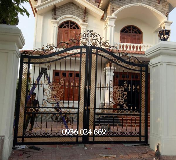 9 Mẫu cửa cổng sắt hoa văn nghệ thuật tại hà nội 9 Mẫu cửa cổng sắt hoa văn nghệ thuật tại hà nội