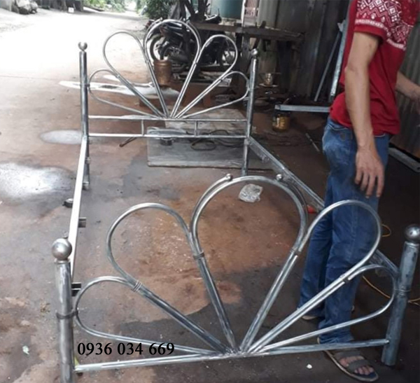 4 Mẫu giường sắt đơn giản đẹp sang trọng phù hợp gia đình có trẻ nhỏ