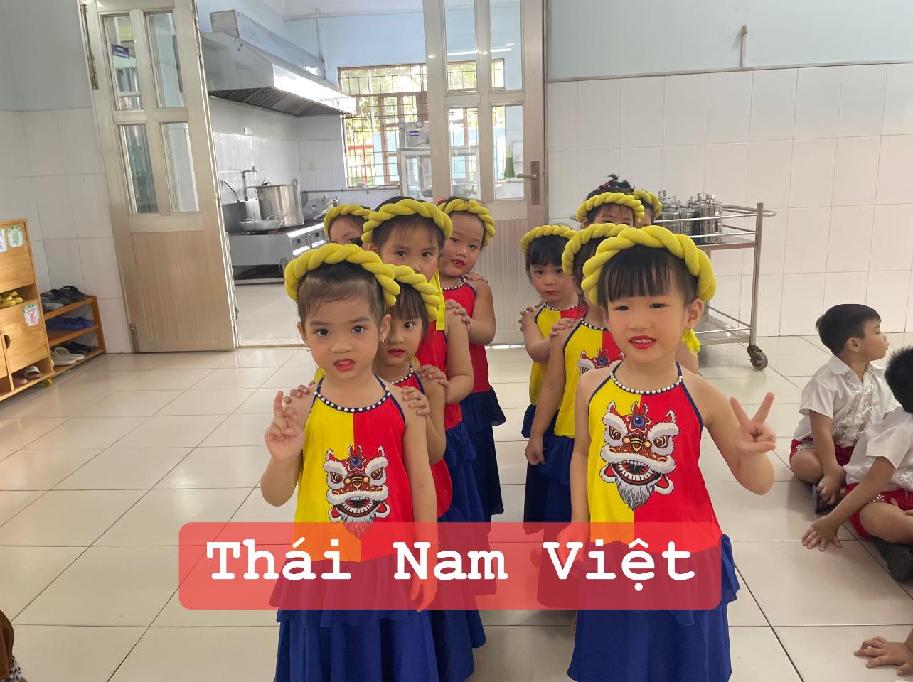 19 Cho thuê váy múa trẻ em người lớn đủ thể loại