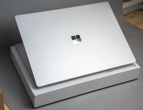 3 Surface Laptop 5   SSD 256GB   i7   RAM 8GB   15 inches 19781