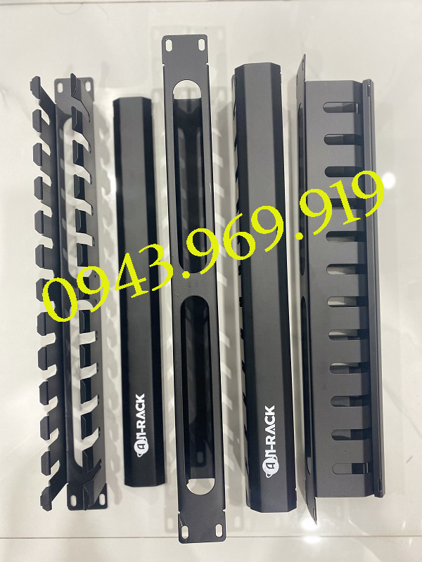 3 Thanh quản lý cáp mạng Anrack , thanh quản lý cáp 1U lắp cho tủ mạng. 3 Thanh quản lý cáp mạng Anrack , thanh quản lý cáp 1U lắp cho tủ mạng.