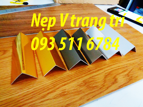 2 Bán nẹp V nhôm Cung cấp nẹp V Inox trang trí