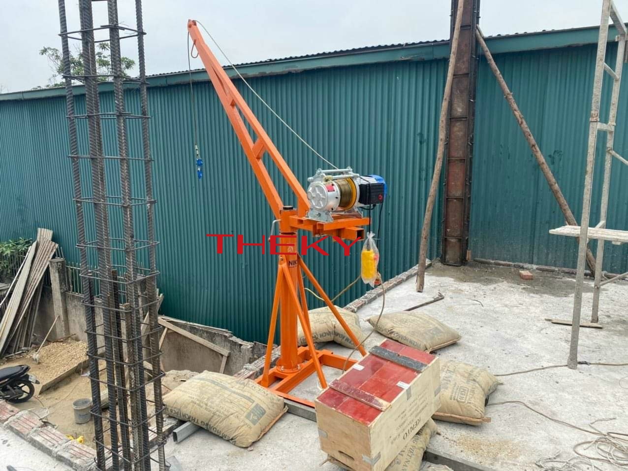 2 Tời cẩu xây dựng 360 độ 300kg- 500kg