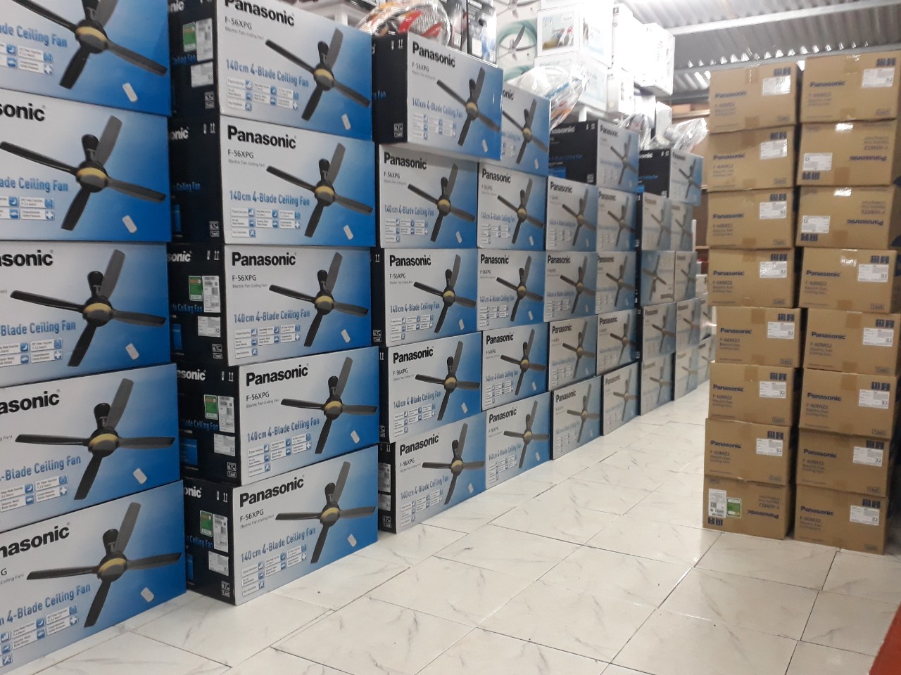 2 Quạt Mitsubishi, Panasonic, Hatari... tiện nghi cuộc sống