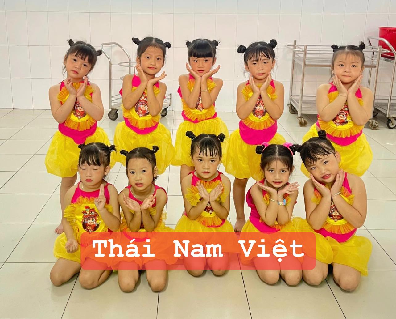 6 Cho thuê trang phục dân tộc tại tphcm