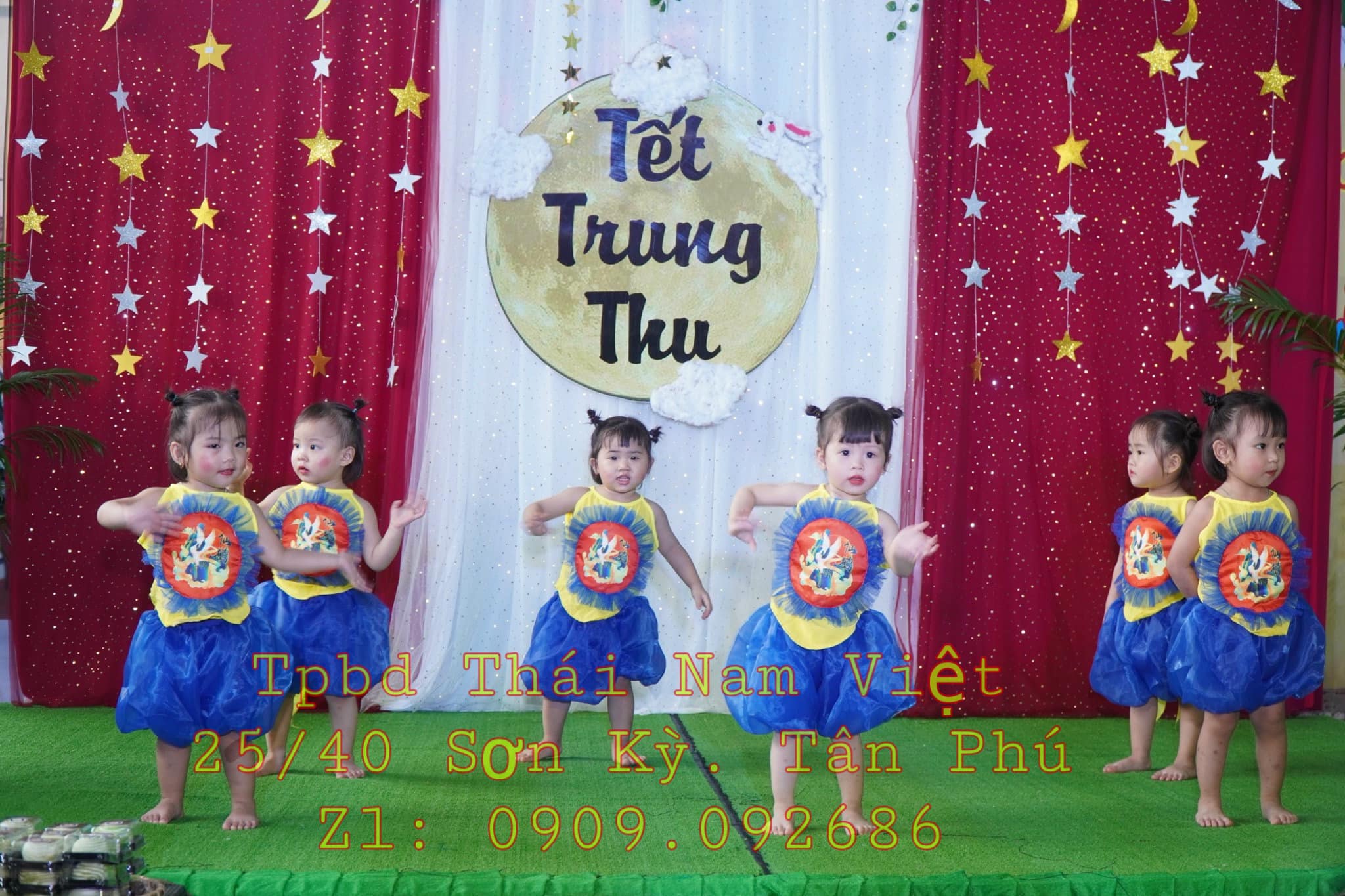 11 Cho thuê trang phục dân tộc tại tphcm