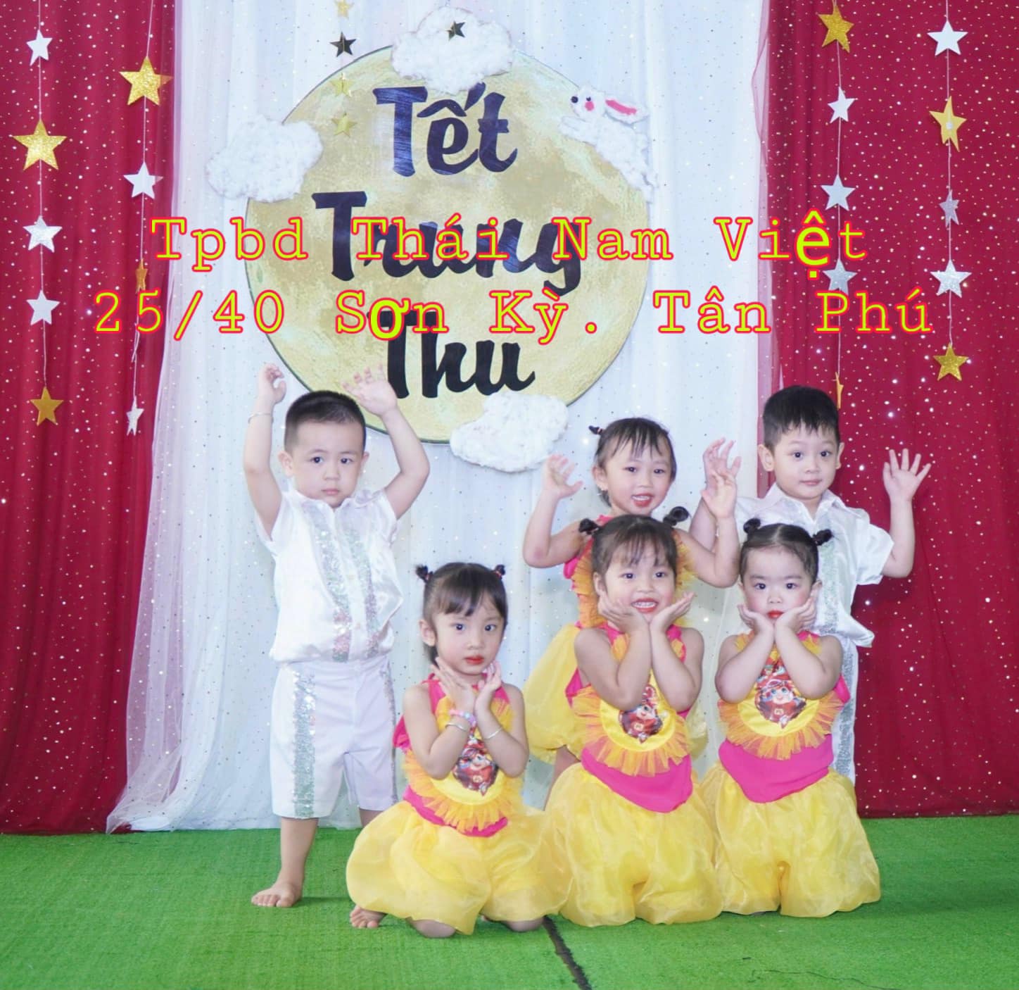 12 Cho thuê trang phục dân tộc tại tphcm