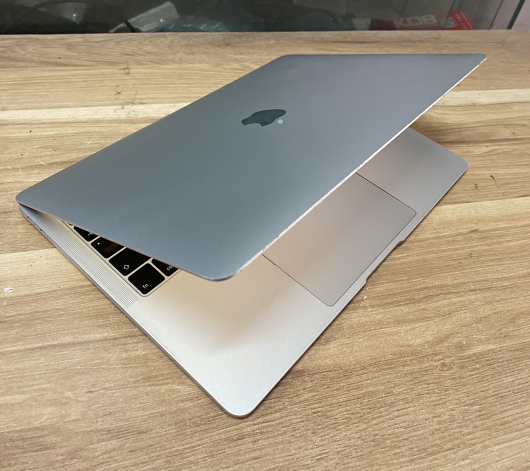 2 Macbook Air 2019 Retina Core I5, Ram 8Gb, SSD, Màn 13.3"Rentina 2 Macbook Air 2019 Retina Core I5, Ram 8Gb, SSD, Màn 13.3"Rentina