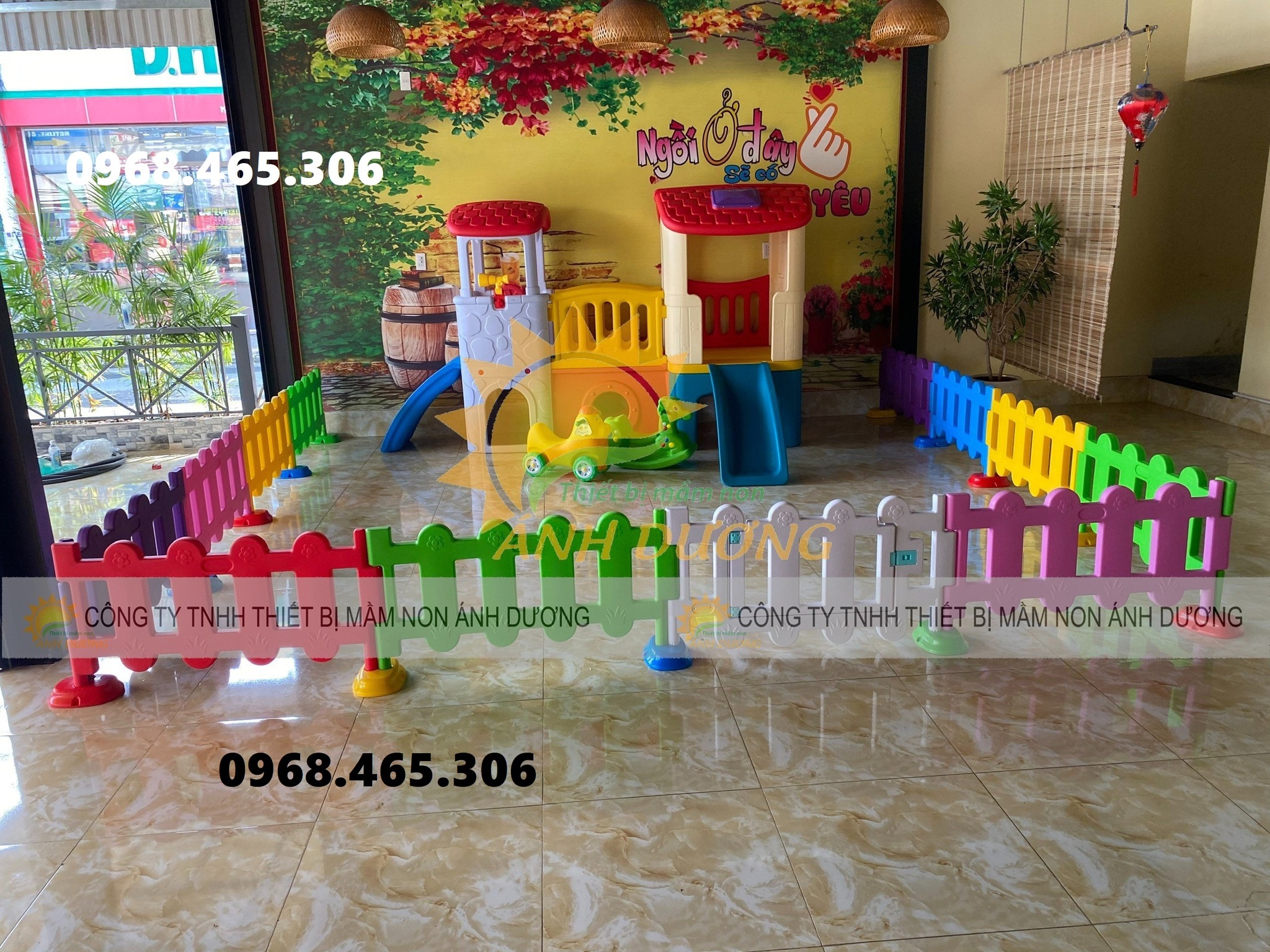 2 Hàng rào nhựa trẻ em, hàng rào chắn trẻ em nhiều màu 2 Hàng rào nhựa trẻ em, hàng rào chắn trẻ em nhiều màu
