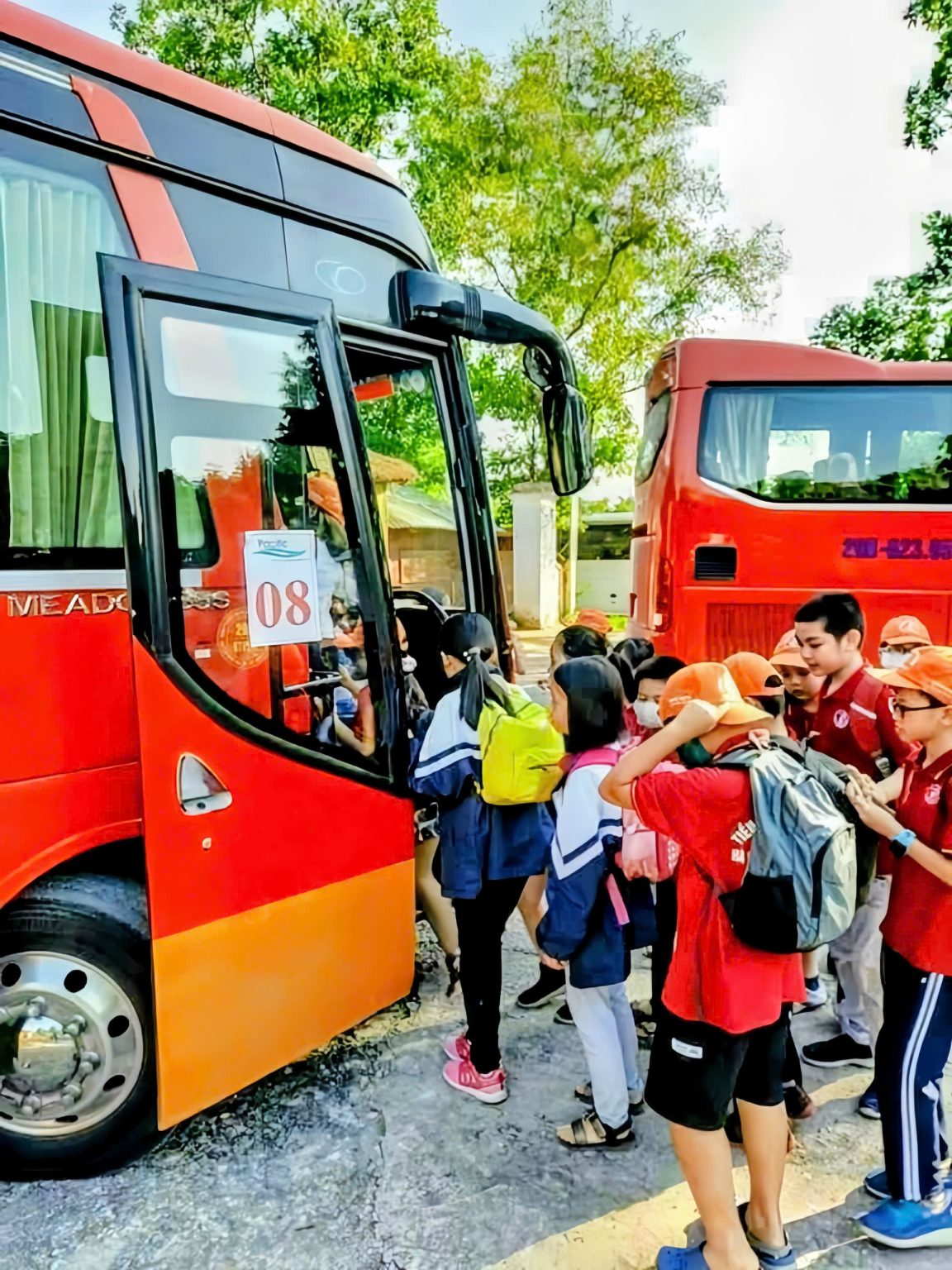 1 Xe du lịch, Xe đưa đón CBCNV và Học sinh Pacific