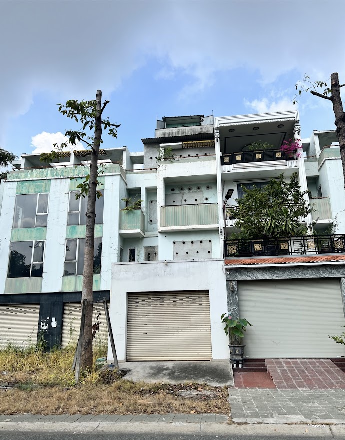 BÁN NHÀ TẠI MỸ PHƯỚC 3 BD, MT ĐƯỜNG NHỰA LỚN, 1T3L KD LUÔN, SHR, CC BÁ