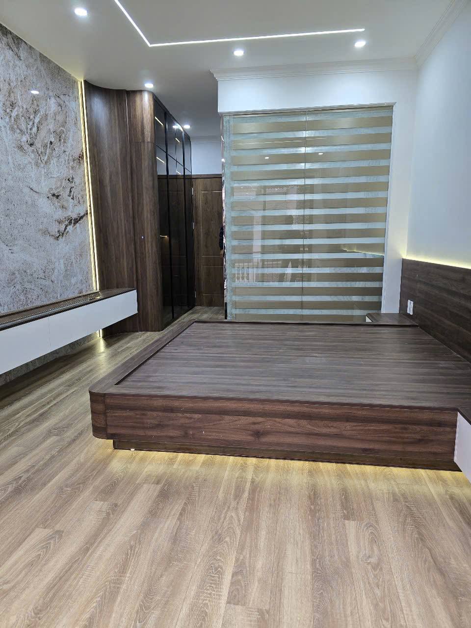 7 Chính Chủ Cần Bán Gấp Căn Nhà Phân Lô Đường Láng Phố Pháo Đài Láng, Huỳnh Thúc Kháng, Nguyễn Chí Tha 7 Chính Chủ Cần Bán Gấp Căn Nhà Phân Lô Đường Láng Phố Pháo Đài Láng, Huỳnh Thúc Kháng, Nguyễn Chí Tha