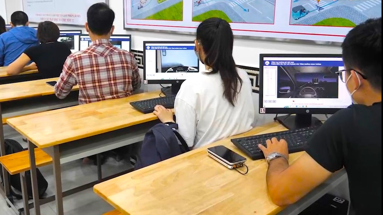 1 Khai giảng tháng 3.2025. GIỜ HỌC LINH HOẠT - Tỷ lệ đỗ 95 ngay lần đầu. CHỈ CÒN 01 SUẤT