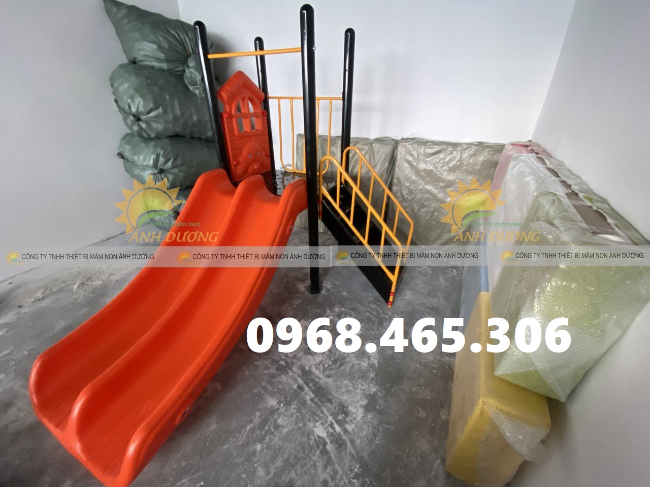 1 Cầu trượt máng nhựa đôi nhập khẩu, cầu trượt trẻ em 1 Cầu trượt máng nhựa đôi nhập khẩu, cầu trượt trẻ em