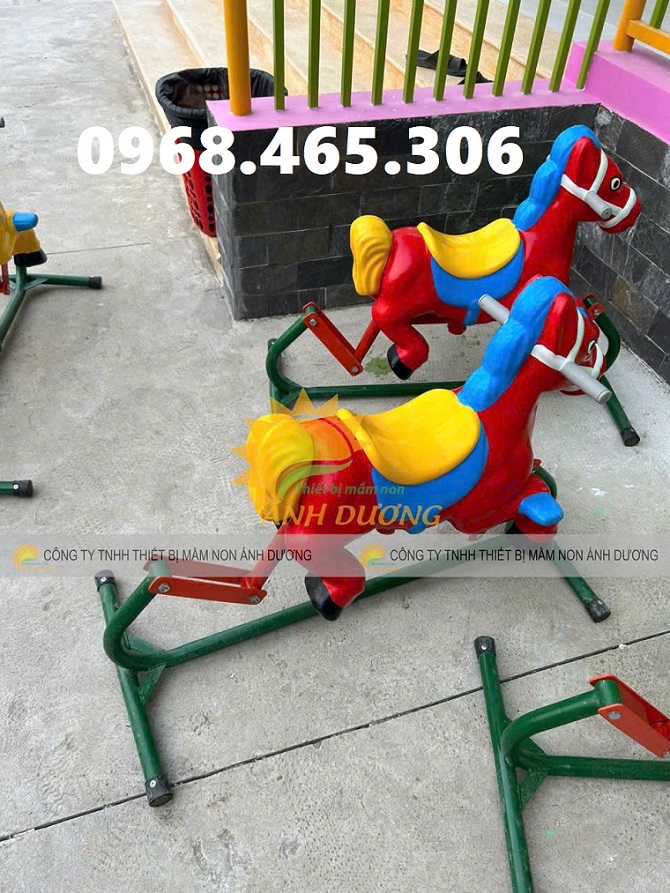 1 Bập bênh sắt trẻ em, bập bênh đế cong mầm non