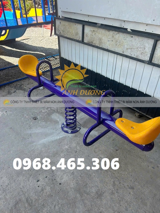 3 Bập bênh sắt trẻ em, bập bênh đế cong mầm non