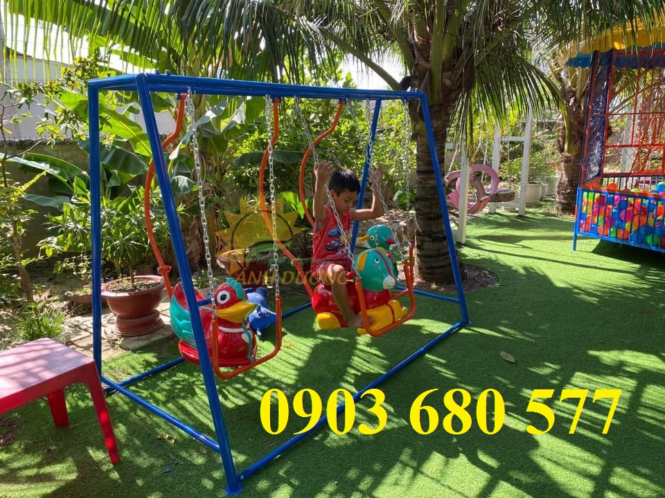 1 Xích đu 3 con vật 3 chỗ ngồi cho trẻ em mầm non 1 Xích đu 3 con vật 3 chỗ ngồi cho trẻ em mầm non