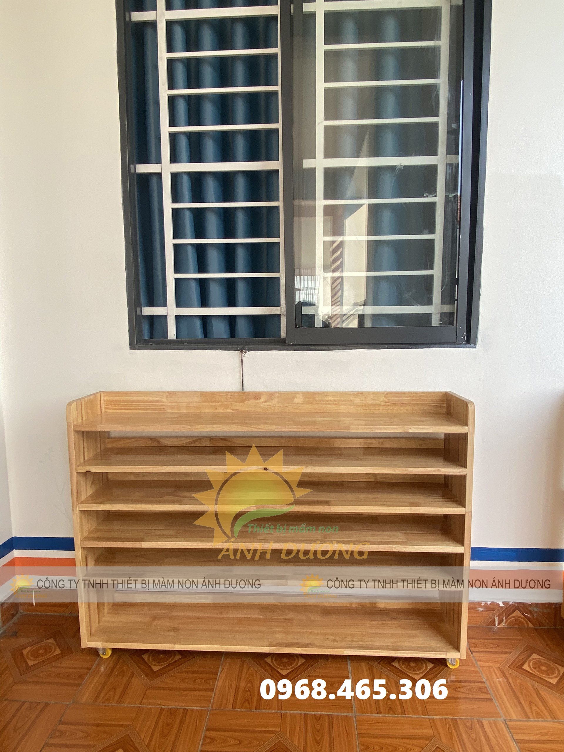Kệ gỗ cao su mầm non, tủ gỗ mầm non mẫu giáo Kệ gỗ cao su mầm non, tủ gỗ mầm non mẫu giáo