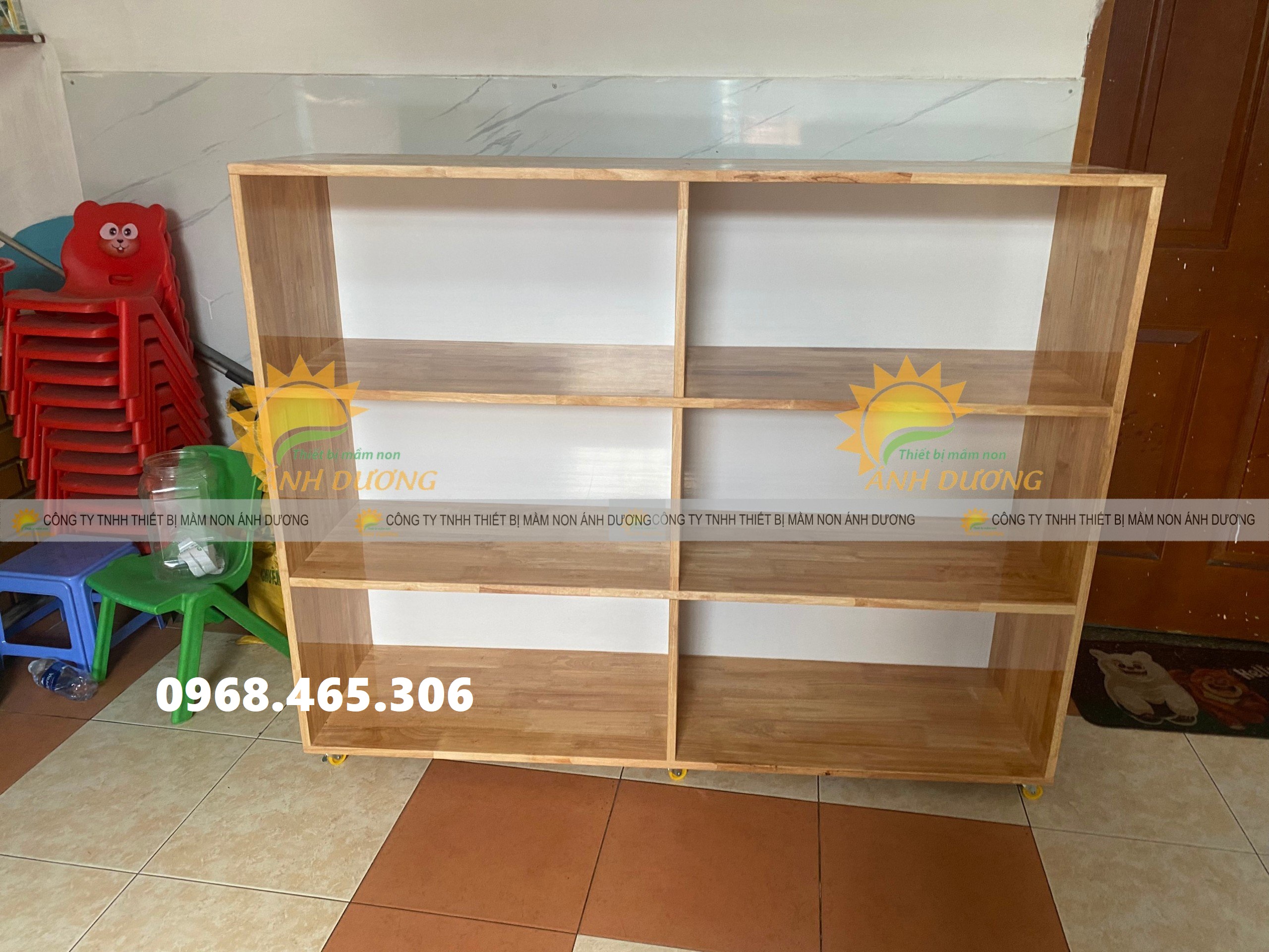 1 Kệ gỗ cao su mầm non, tủ gỗ mầm non mẫu giáo 1 Kệ gỗ cao su mầm non, tủ gỗ mầm non mẫu giáo