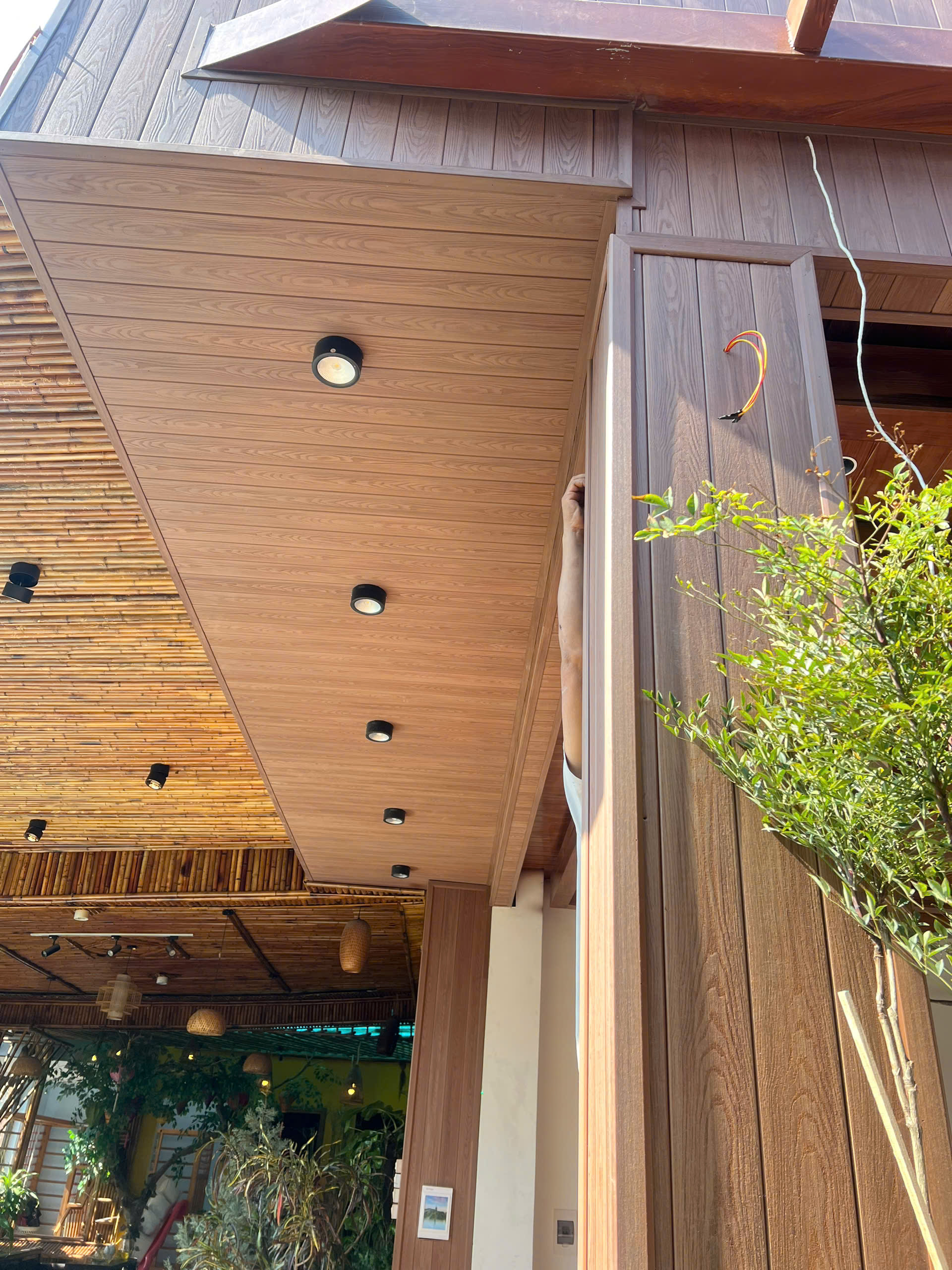 2 Mã ốp tường trần 2 lớp Ecowood WPO-10016CD 2 Mã ốp tường trần 2 lớp Ecowood WPO-10016CD