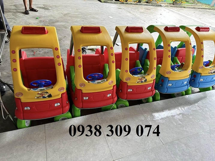 4 Xe chòi chân ô tô mái vòm, xe ô tô chòi chân 4 bánh có cửa 4 Xe chòi chân ô tô mái vòm, xe ô tô chòi chân 4 bánh có cửa