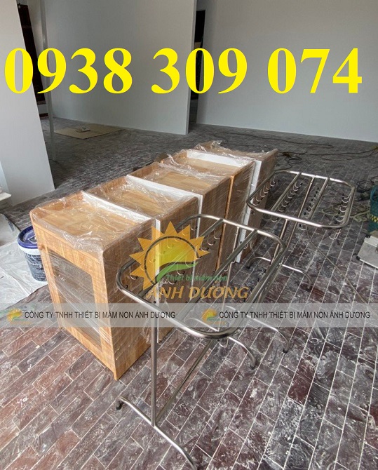 3 Giá phơi khăn mầm non, giá phơi khăn inox mầm non 3 Giá phơi khăn mầm non, giá phơi khăn inox mầm non