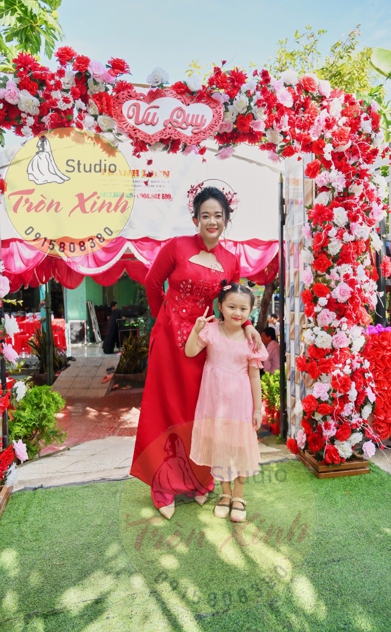 Áo dài luôn được các nàng dâu lựa chọn hàng đầu Áo dài luôn được các nàng dâu lựa chọn hàng đầu