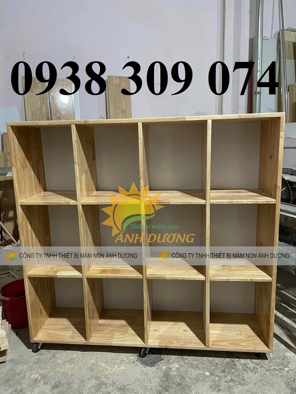 Kệ cặp mầm non, kệ đựng balo bằng gỗ cho bé chất lượng cao Kệ cặp mầm non, kệ đựng balo bằng gỗ cho bé chất lượng cao