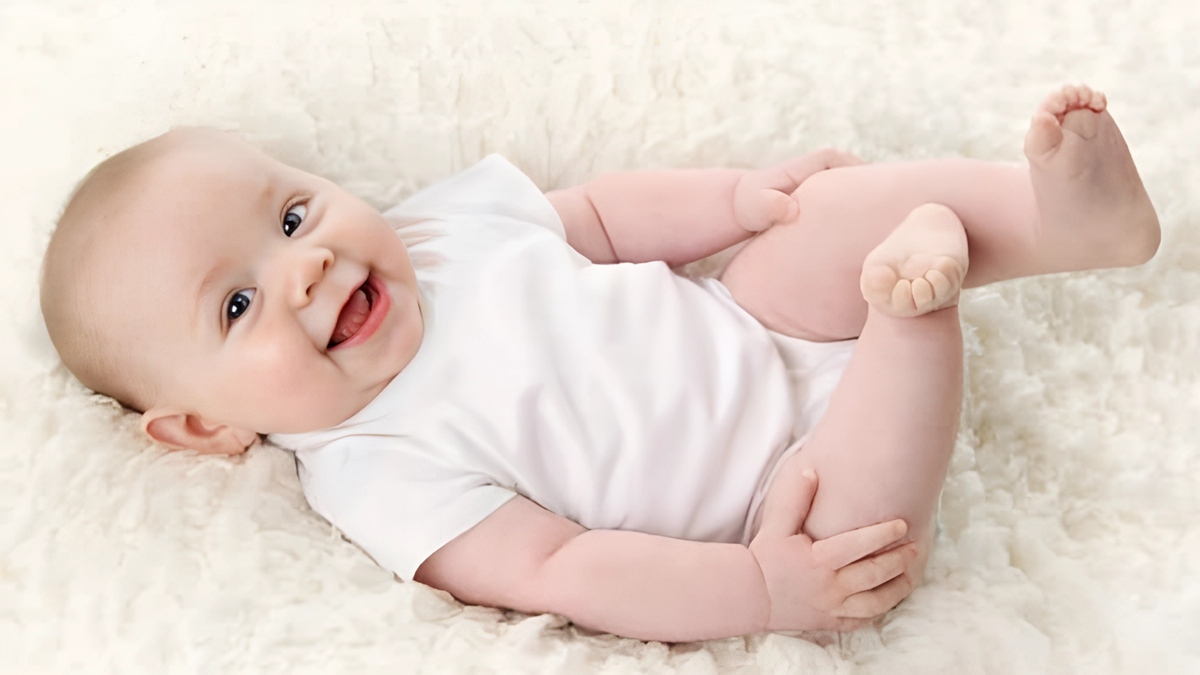 Cách đặt tên hay cho bé theo tháng sinh đầy ý nghĩa và may mắn năm 2025