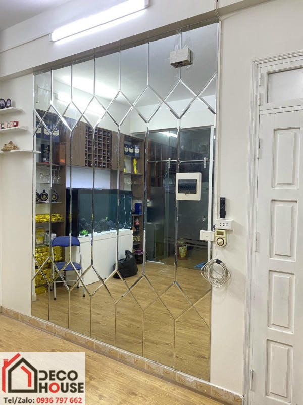 Thi công gương dán tường tại Hà Nội   Những lưu ý quan trọng cần biết Thi công gương dán tường tại Hà Nội   Những lưu ý quan trọng cần biết