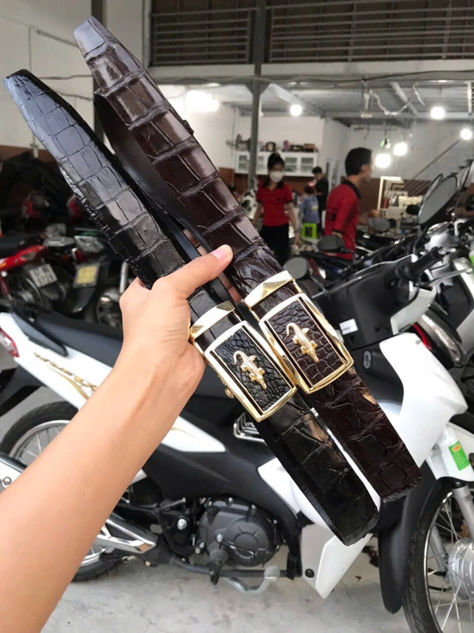 2 Xưởng Đồ Da Cao Cấp Chuyên Sản Xuất Thời Trang Nam Nữ