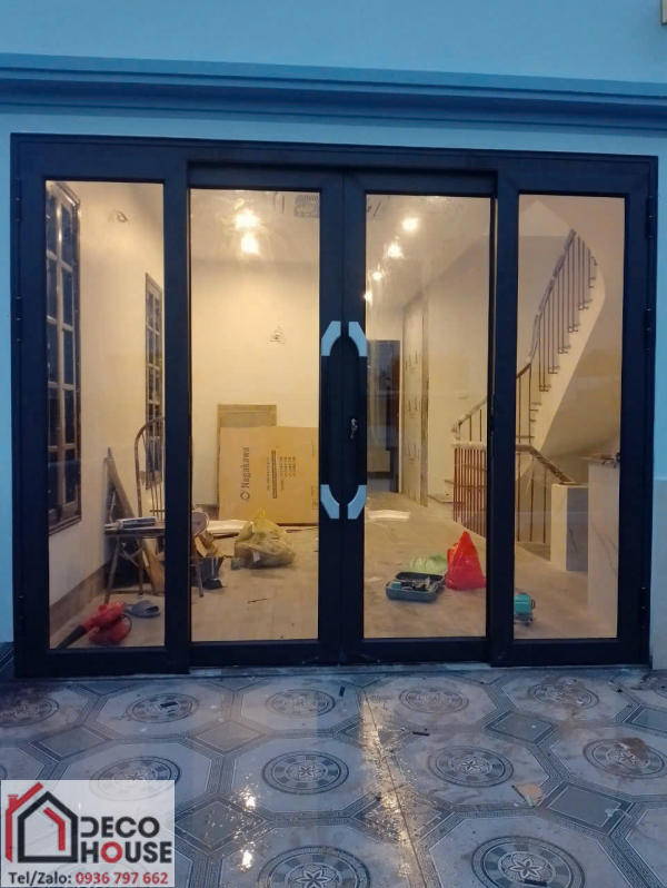 So sánh cửa trượt quay 4 cánh và cửa trượt thông thường So sánh cửa trượt quay 4 cánh và cửa trượt thông thường