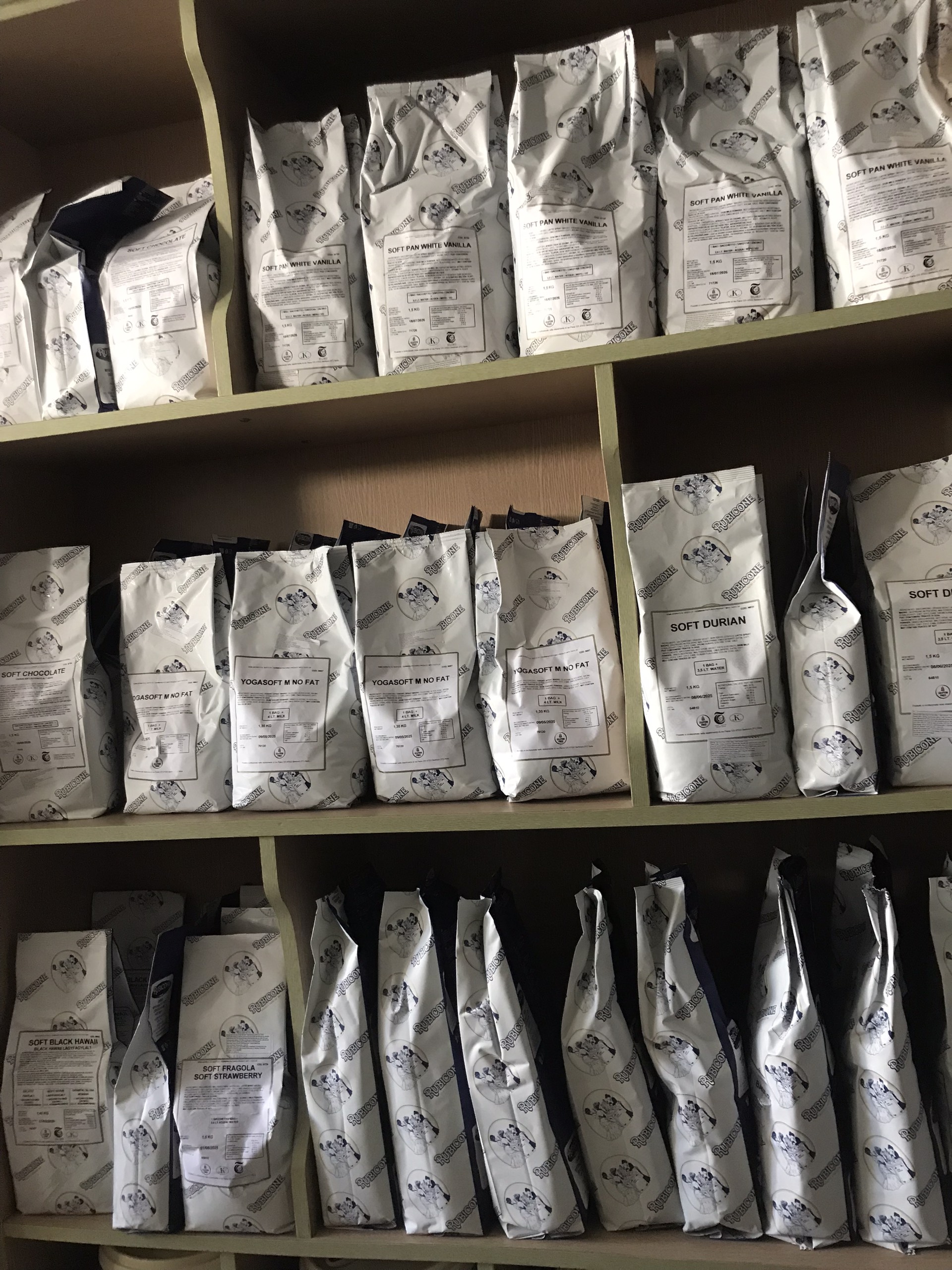 Bột làm rubicone của Ý giá tốt Bột làm rubicone của Ý giá tốt