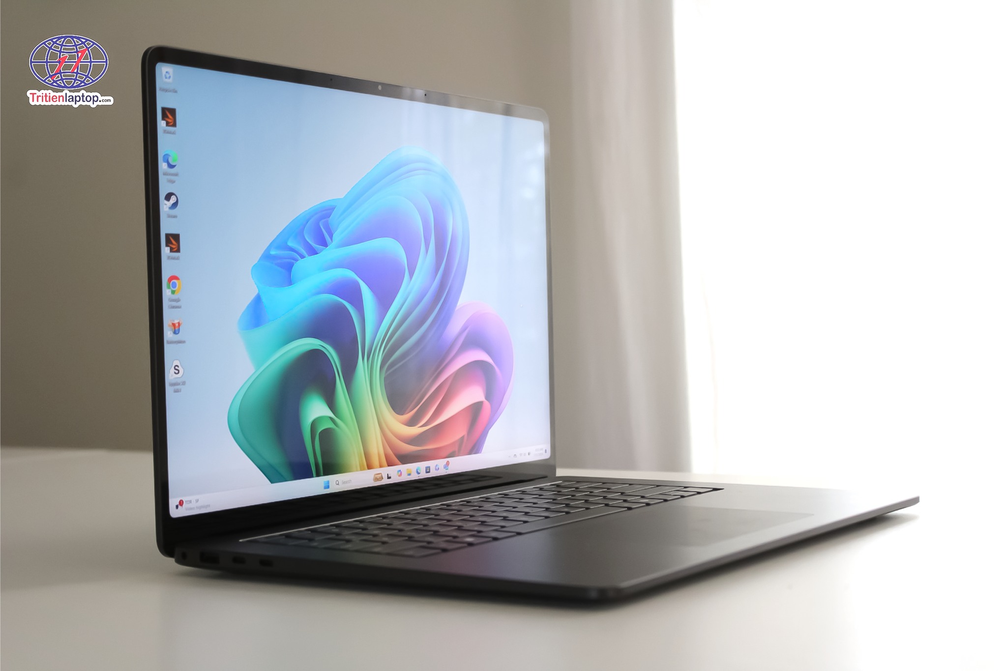 1 Surface Laptop 7 13.8inch Snapdragon X Plus/Ram 16GB/SSD 512GB