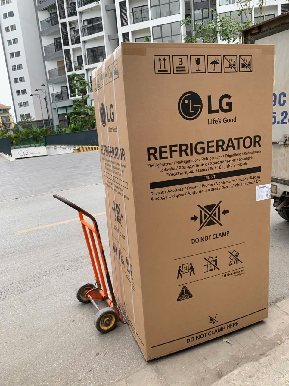 2 Tủ lạnh LG Inverter 641 lít lsi63blma