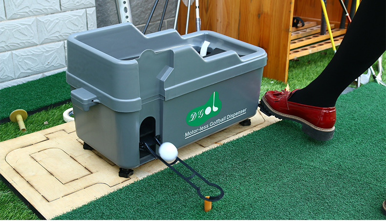 3 Máy nhả bóng Golf vào Tee MGD 3 Máy nhả bóng Golf vào Tee MGD