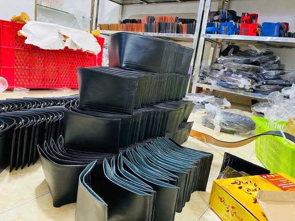 2 Kinh Doanh Đồ Da Trực Tiếp Tại Xưởng  Không Lo Về Giá   Cùng Xưởng Trường Chinh   IMG    Em đăng l 2 Kinh Doanh Đồ Da Trực Tiếp Tại Xưởng  Không Lo Về Giá   Cùng Xưởng Trường Chinh   IMG    Em đăng l