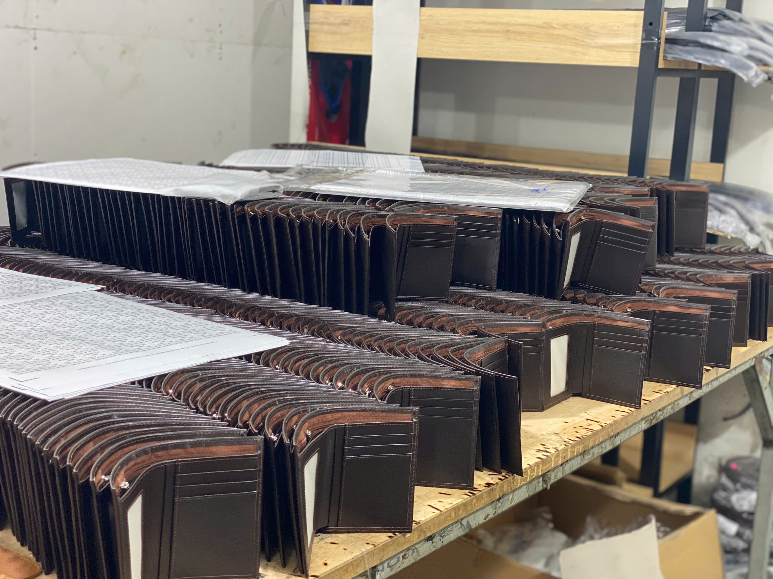 1 Tìm Đối Tác Quà Tặng Doanh Nghiệp: Bí Quyết Xây Dựng Mối Quan Hệ Bền Vững 1 Tìm Đối Tác Quà Tặng Doanh Nghiệp: Bí Quyết Xây Dựng Mối Quan Hệ Bền Vững