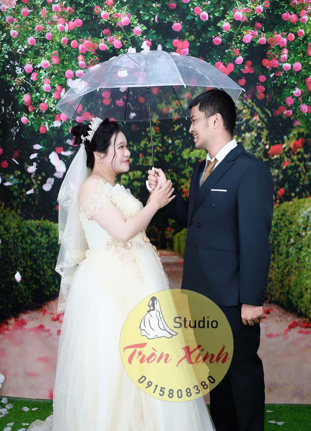 Khám phá bộ vest mới ngay hôm nay tại TR ÒN XINH Khám phá bộ vest mới ngay hôm nay tại TR ÒN XINH