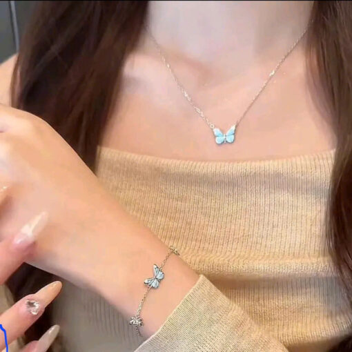 Vòng cổ Vòng cổ