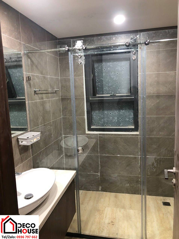 Cách chọn kính cường lực cho cửa lùa phòng tắm